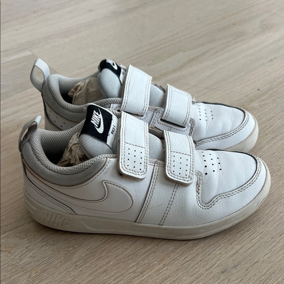 Nike Pico 5 Little Kids Velcro Sneakers - white/pure platinum - size 1Y - Picture 1 of 8